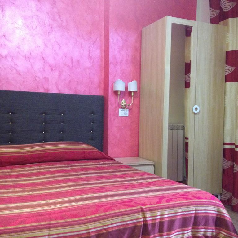 רומא Tiburtina Guesthouse מראה חיצוני תמונה