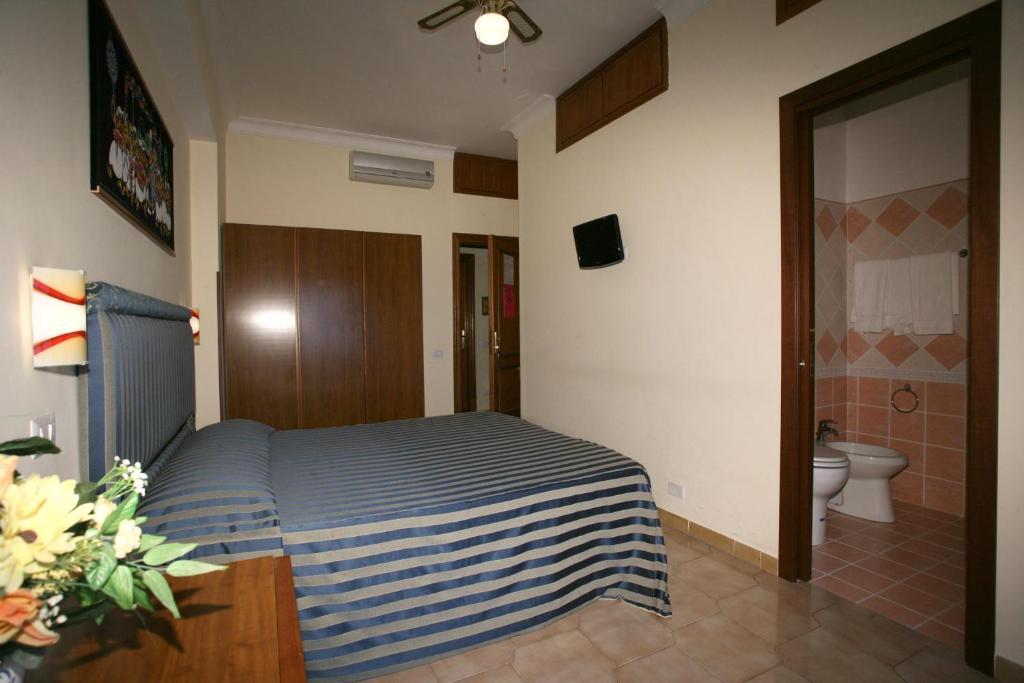 רומא Tiburtina Guesthouse מראה חיצוני תמונה